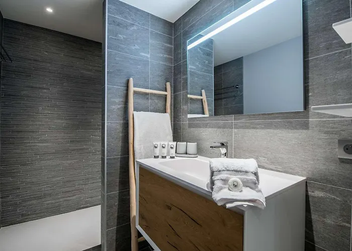 Apartment 1550 - Tranquille Pour 6, Balcon Sud-est - Fr-1-631-200 Courchevel