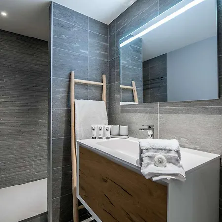 Apartamento 1550 - Tranquille Pour 6, Balcon Sud-est - Fr-1-631-200 Courchevel